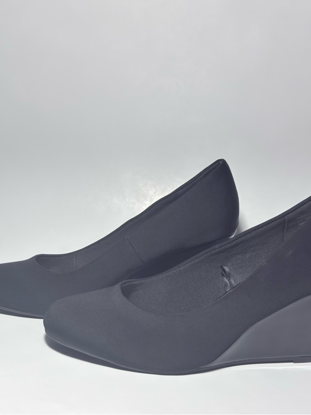 East 5th Black Satin Wedge Heels Round Toe Pumps Size 9.5M - Picture 9 of 10